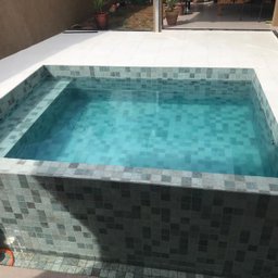 Piso Atérmico Para Piscina ou Sauna  50x50x1,5cm Bahamas Champagne - Areia de Quartzo Ind. Cimentíci - 6