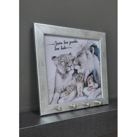 Quadro Porta Chaves Família Leão Frase Moldura Prata Envelhecida 20x20cm