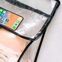 Ver imagem 3 de Protetor Organizador Bolsa Roupas Objetos Impermeável Cabide:preta