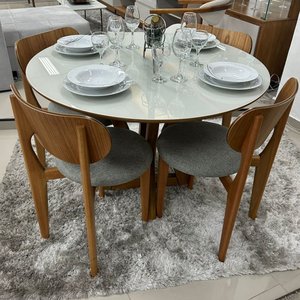 Sala de Jantar Mesa Redonda Bella 111 e 4 Cadeiras Conceito 18