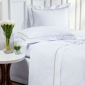 Jogo de Cama Solteiro de Algodão 200 Fios Liso Branco com Detalhe em Dourado 3 Peças