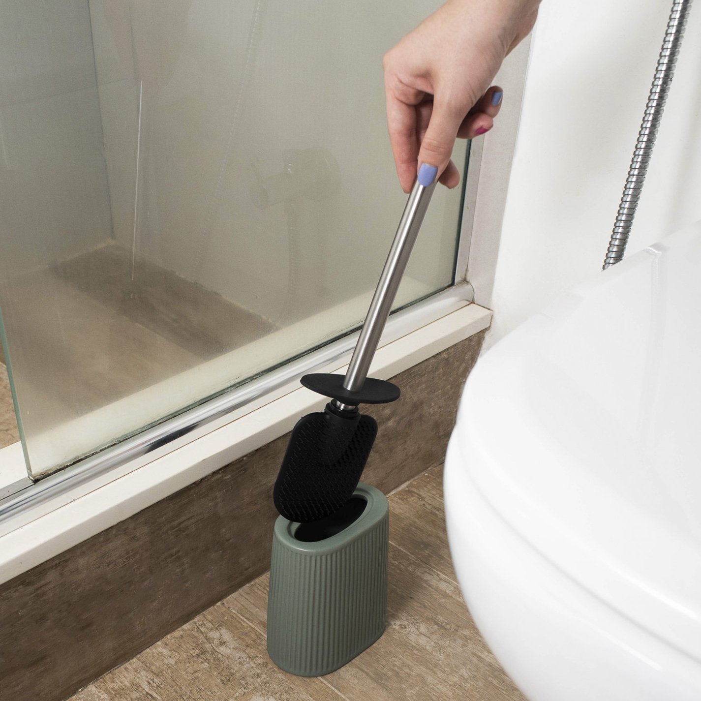Escova sanitária com suporte cerâmica listras verde Oikos - 6