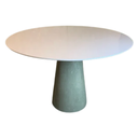 Ver imagem 1 de Mesa de Jantar Cone Redonda 140 Cm Base Cimento Queimado Tampo Laqueado