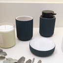 Ver imagem 5 de Porta sabonete líquido resina canelada verde laguna - Oikos