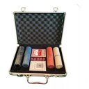 Ver imagem 1 de Kit Poker Maleta Profissional 200 Fichas 5 Dados 2 Baralhos