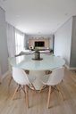 Ver imagem 2 de Mesa de Jantar Cone 150 cm Tampo de Vidro Laca Branca - Branco