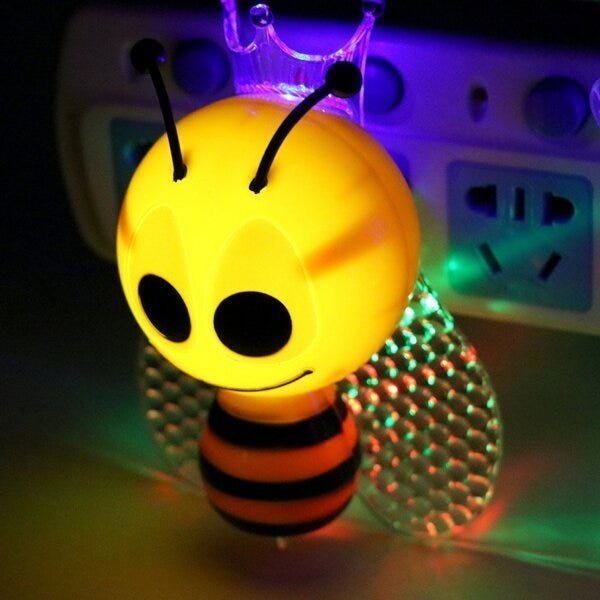 Luz Noturna 0,5W Autovolt Bee LED Taschibra - 7
