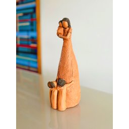 Escultura Mãe e Quatro Filhos em Cerâmica - Decoração Artesanal - Escultura Mãe com Quatro Filhos - 4