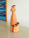 Ver imagem 3 de Escultura Mãe e Quatro Filhos em Cerâmica - Decoração Artesanal - Escultura Mãe com Quatro Filhos