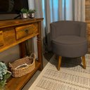 Ver imagem 2 de Cadeira Moderna Estofada para Recepção Clinica Tecido Veludo Macia Pés de Madeira Resistente