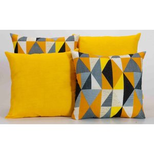 Kit com 4 Capas Para Almofadas Decorativas Estampa Amarelo com Geométrico Colorido