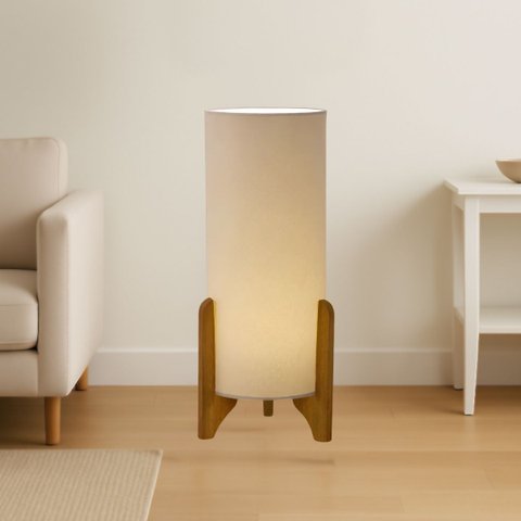 Luminária de Chão Vitória Pés de Madeira Cúpula em Tecido:palha