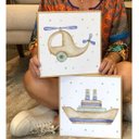 Ver imagem 6 de Kit 7 Quadros Infantis Transportes Aquarela 26x26 Moldura Filete Crua sem Vidro