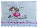Ver imagem 1 de Toalha Bordada De Mão Lavabo Bailarina no Jardim Saia com Franja Fringer Dohler Artesanalle Branco C