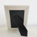 Ver imagem 3 de Porta Retrato de Veludo Dourado 10 x 15