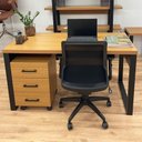 Ver imagem 1 de Kit Mesa Escrivaninha 1,35m + Gaveteiro 3 Gavetas Escritório Cor:freijó com Preto Fosco