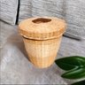 Lixeira Cesto De Lixo Redondo Fibra Natural Taquara com Tampa Higiênica - 1