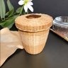 Lixeira Cesto De Lixo Redondo Fibra Natural Taquara com Tampa Higiênica - 2