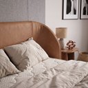 Ver imagem 6 de Cabeceira Estofada Alure para Cama Casal de 140cm Orgânica Curva Courissimo Camel - Desk Design