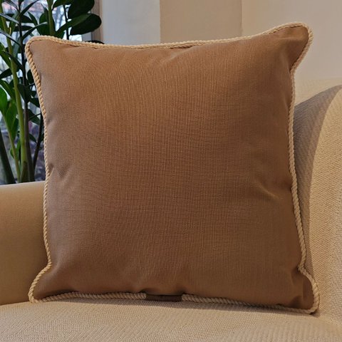 Almofada Atelier Cordão Caramelo 45x45