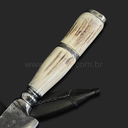 Ver imagem 5 de Faca Forjada pra Lida Aço Carbono 7mm - Cabo em Chifre de Cervo e Alpaca com Bainha:8'' (20cm)