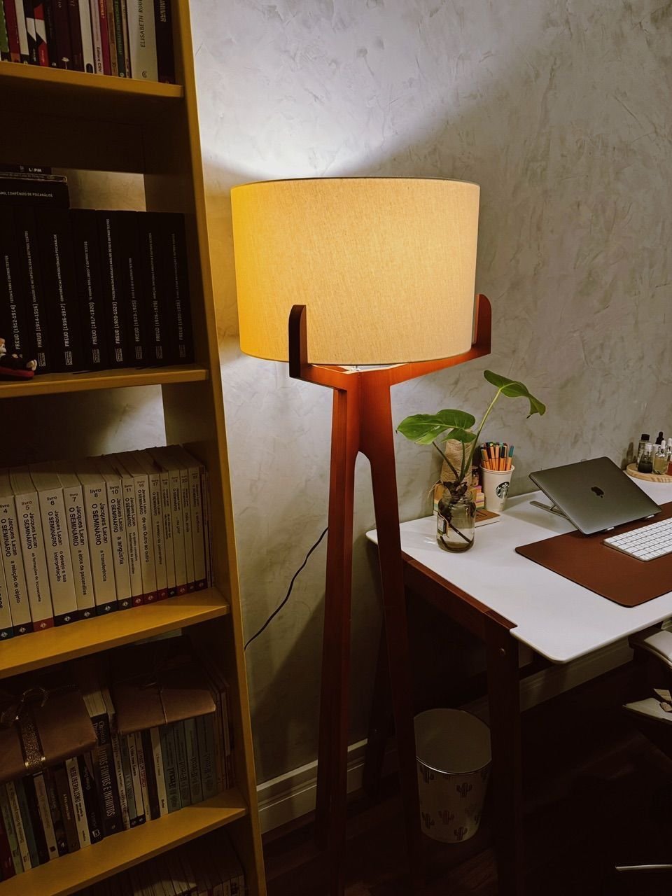Luminária Abajur de Chão Viena Desmontável em Madeira para Sala - 3