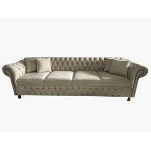 Sofá Chesterfield Victtório capitonê 2,60m Suede Nude Sala/recepção/barbearia