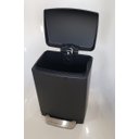 Ver imagem 6 de Lixeira inox com pedal retangular Slim Black Matte 12 litros