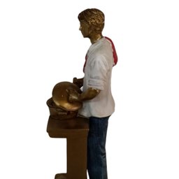 Escultura Estatueta Homem Gourmet Cozinhando Decorativo - 2