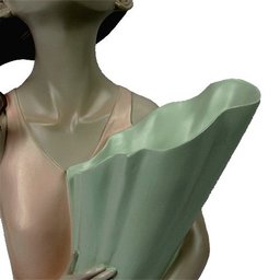 Escultura Estatueta Objeto Decorativo Mulher Em Poliresina Borboletas Rosa - 31x21,5x14,5cm - 9