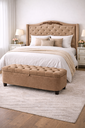 Ver imagem 1 de Kit de Quarto Lisboa Cabeceira de Cama Box e Calçadeira Baú Queen 160 Cm Suede Bege Eli Móveis e Dec