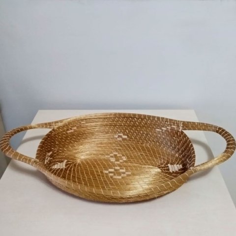 Cesta Capim Dourado. C.46 x L.24 x A.8 cm