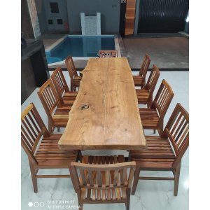 Conjunto Mesa de Tronco Borda Orgânica com Pés de Ferro e Cadeiras Rústicas 10 Lugares