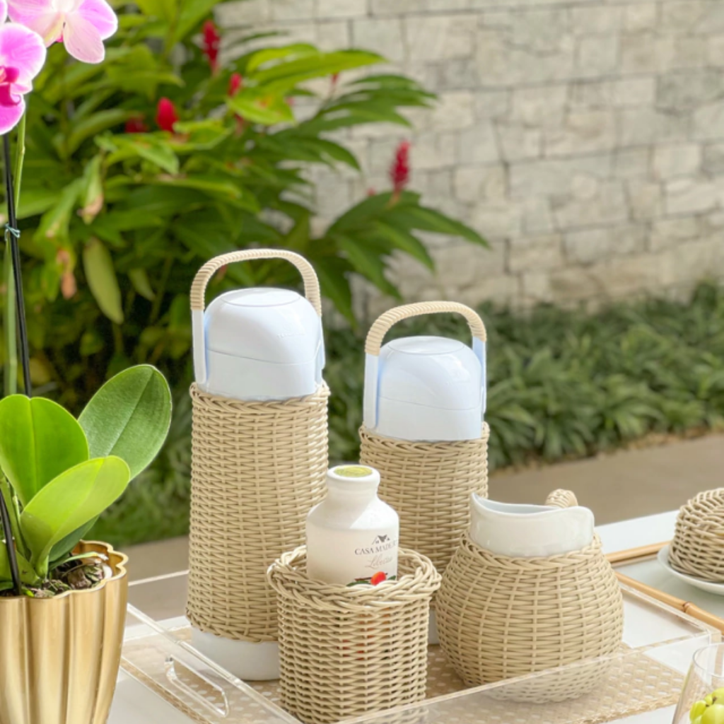 Leiteira de Porcelana C/ Vime Fendi - 1l - 4