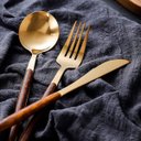 Ver imagem 4 de Faqueiro 24 Peças Cabo em Estampa de Madeira Organic Dourado