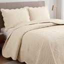 Ver imagem 1 de Kit Cobre Leito Maresias Queen Percal 300 Fios Colcha Matelassê Alto Relevo 3 Peças Bege