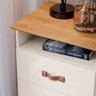 Mesa de Cabeceira Cama Quarto Mini Cômoda Gaveteiro com Puxador em Couro Sonetto - Offwhite/freijó - 3