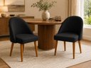 Ver imagem 1 de Kit 2 Cadeiras Lua Estofada Moderna Sala de Jantar Suede Preto