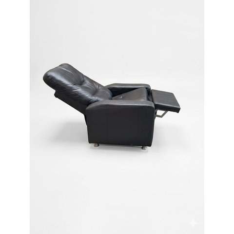 Poltrona do Papai Confortavel no Corino Preto Mecanismo Manual
