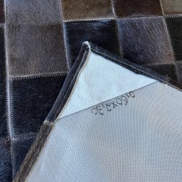 Tapete de Couro Marrom Café 0,60x2,30 com Borda Peça 10x10cm - 3