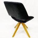 Ver imagem 4 de Poltrona Decorativa ARGENTA VAZADA nobuk preto base madeira - Poltronas do Sul