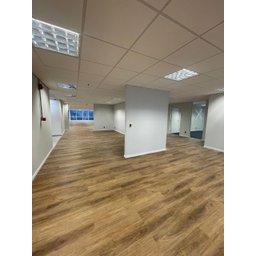 Piso Vinílico Autoportante Loose Lay Cedro Caixa C/ 2,22m² - 2