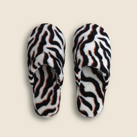 Pantufa Zebra Microfibra Preto e Branco 39x40 - A\casa