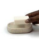 Ver imagem 2 de Saboneteira de resina oval areia - Oikos