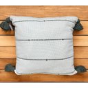 Ver imagem 2 de Capa de Almofada Rustica em Algodão 4 Listras com Pompom Verde/cru