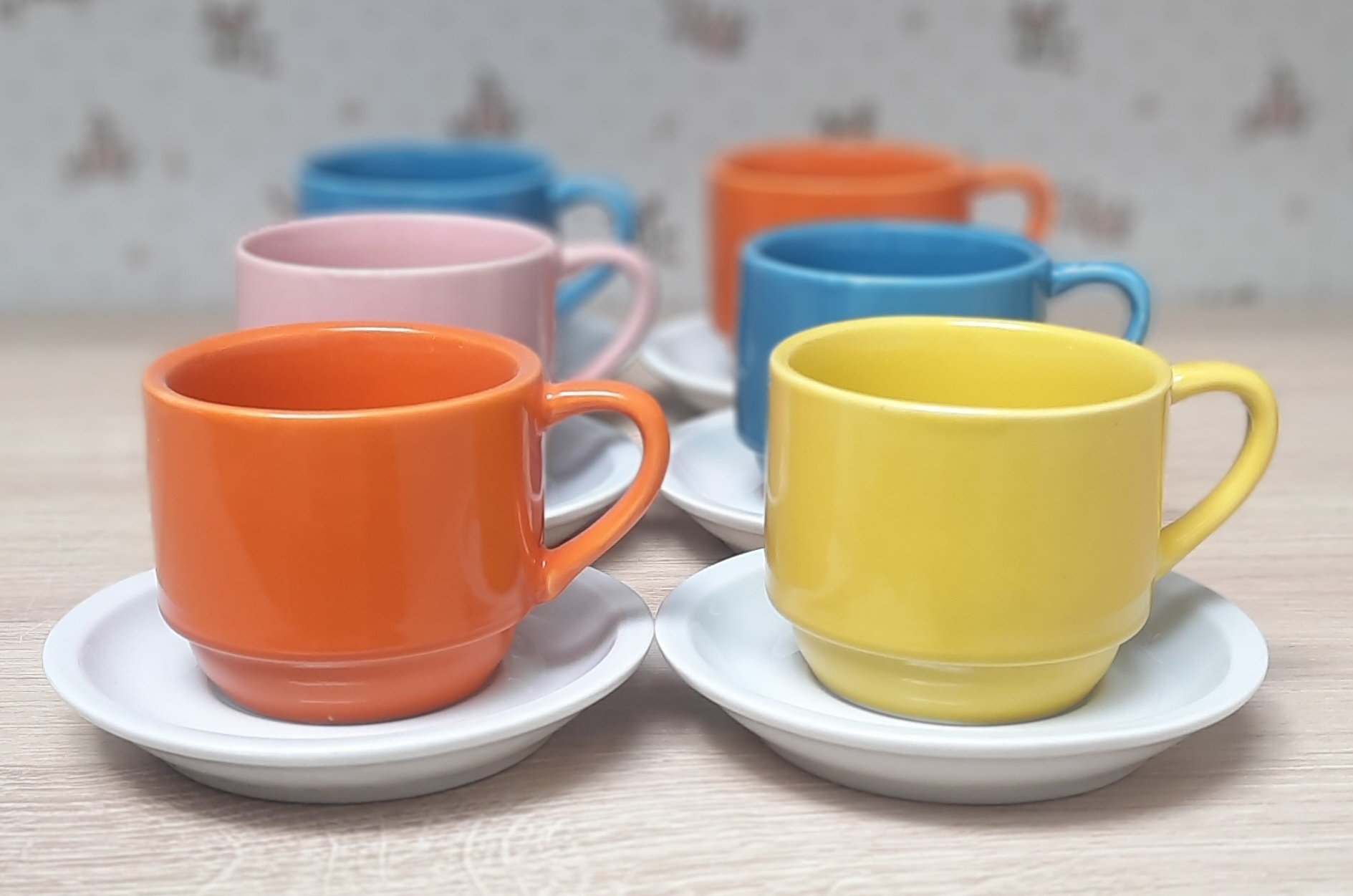 Jogo 6 xícaras de Café e Chá com pires - 200 ml Empilháveis - Porcelana Colorida - 2
