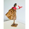 Escultura Mulher com Pássaro. Uma Peça Única, Artesanal, Feita em Papietagem - 3