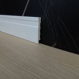 Rodapé Poliestireno Frisado Fv 01x07cm - 2,4m - 4