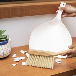 Escova de bambu e pá para limpeza - Oikos - 7