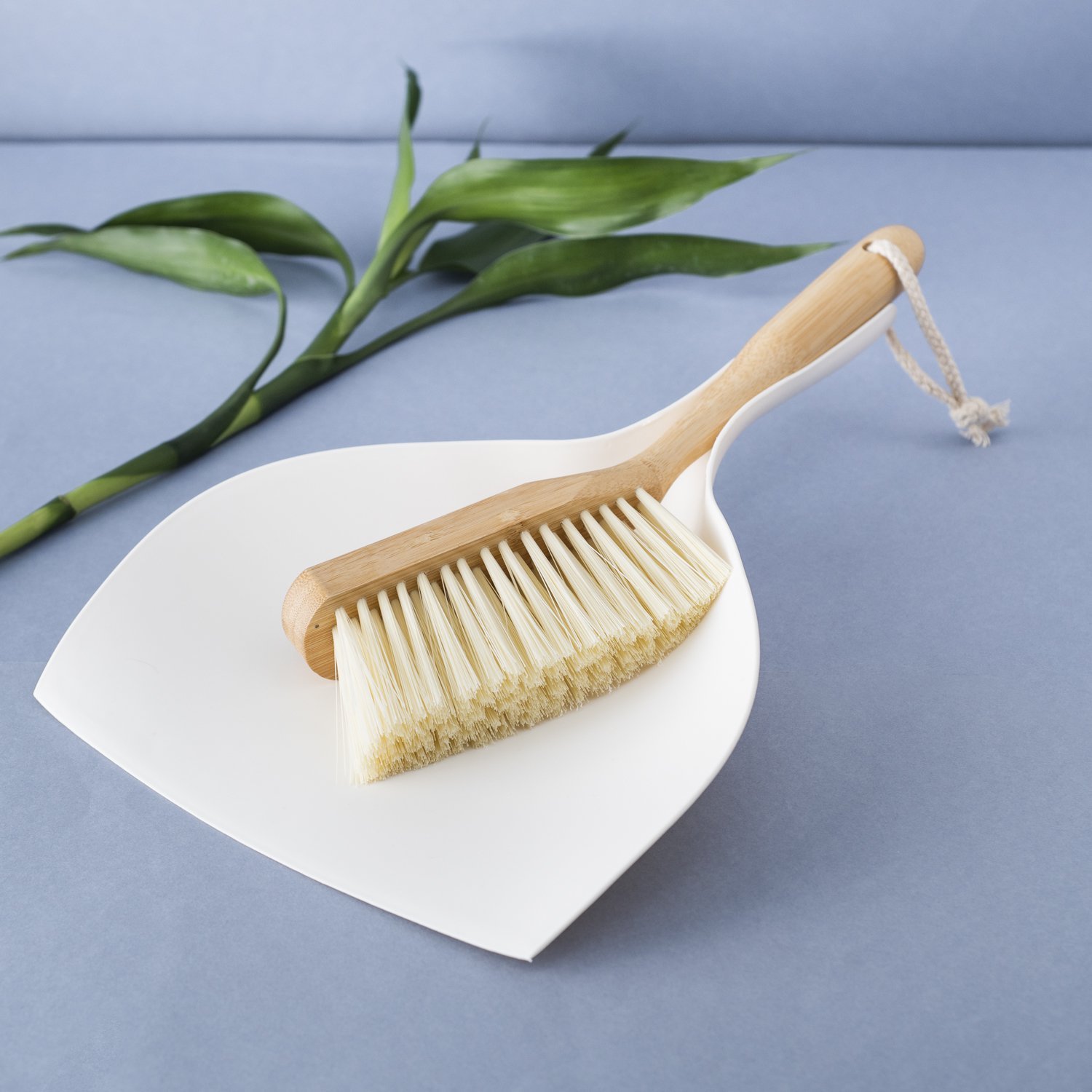Escova de bambu e pá para limpeza - Oikos - 5